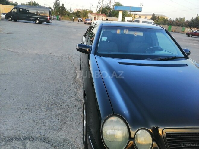 Mercedes E 270 2001, 398,524 km - 2.7 l - Sumqayıt