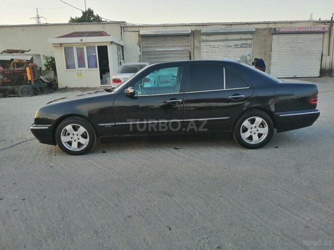 Mercedes E 270 2001, 398,524 km - 2.7 l - Sumqayıt