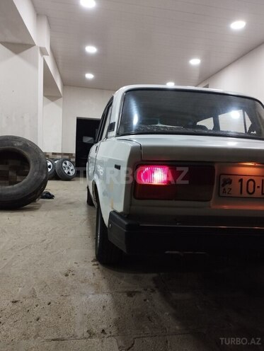 LADA (VAZ) 2107 2002, 50,000 km - 1.7 l - Salyan