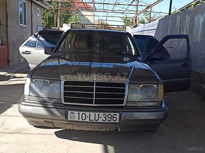 Mercedes E 200 1988, 560,000 km - 2.0 л - Sabirabad