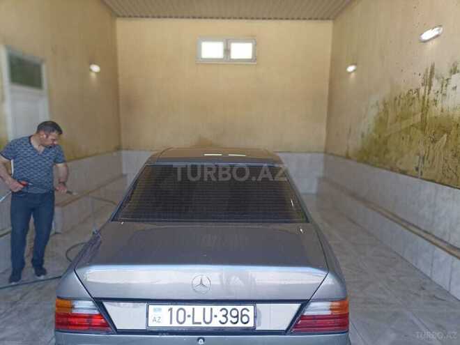 Mercedes E 200 1988, 560,000 km - 2.0 л - Sabirabad