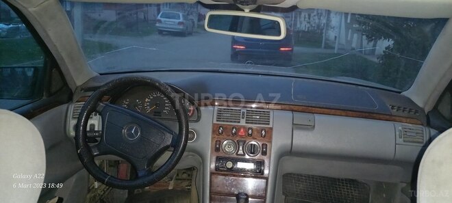 Mercedes E 220 1999, 666,000 km - 2.2 l - Lənkəran