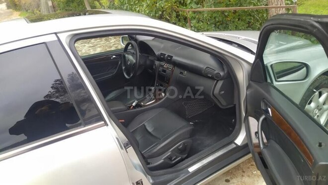 Mercedes C 240 2000, 260,000 km - 2.4 л - Bakı