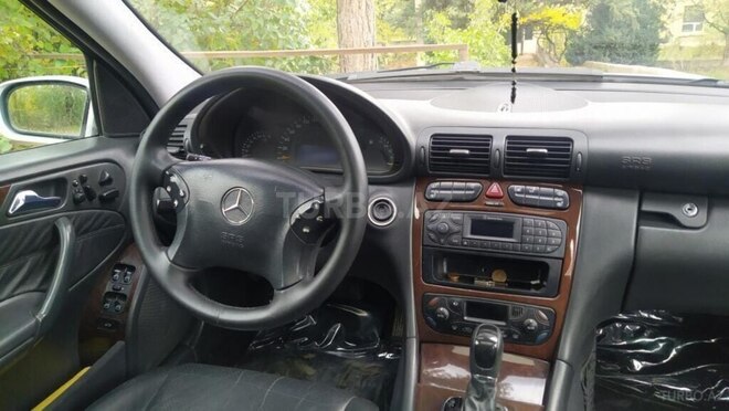Mercedes C 240 2000, 260,000 km - 2.4 л - Bakı