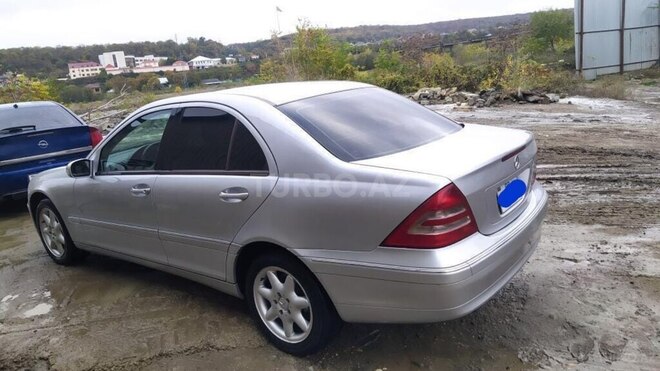 Mercedes C 240 2000, 260,000 km - 2.4 л - Bakı
