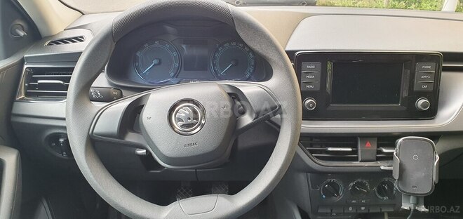Skoda Rapid 2021, 24,000 km - 1.6 l - Bakı