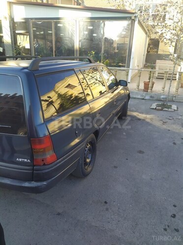 Opel Astra 1996, 400,000 km - 1.6 l - Zaqatala