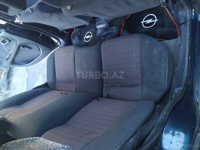 Opel Astra 1996, 400,000 km - 1.6 l - Zaqatala