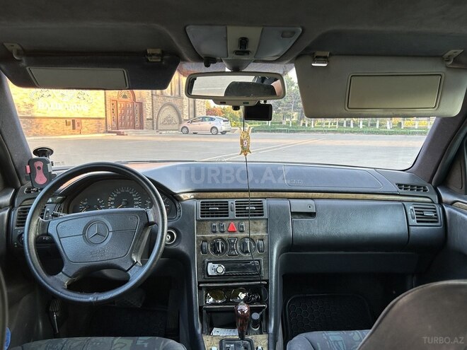 Mercedes E 280 1996, 350,000 km - 2.8 l - Bakı