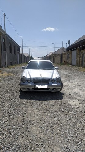 Mercedes E 280 2001, 320,000 km - 2.8 l - Gəncə