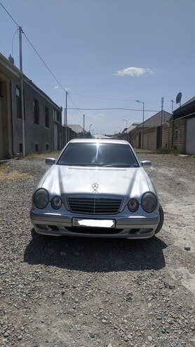 Mercedes E 280 2001, 320,000 km - 2.8 l - Gəncə