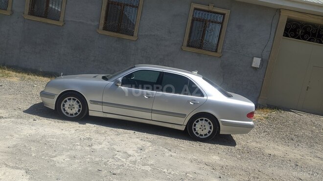 Mercedes E 280 2001, 320,000 km - 2.8 l - Gəncə