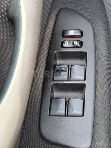 Toyota Auris 2007, 288,300 km - 1.4 l - Bakı