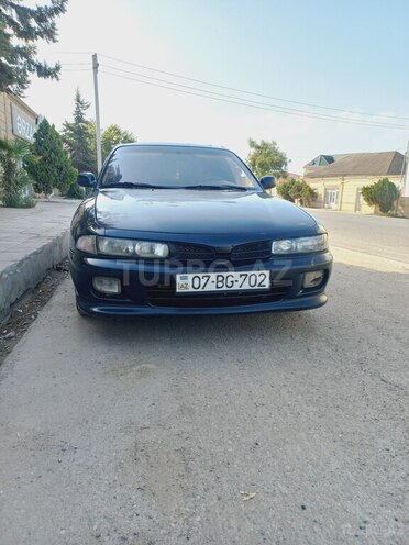 Mitsubishi Galant 1996, 302,600 km - 2.0 l - Salyan