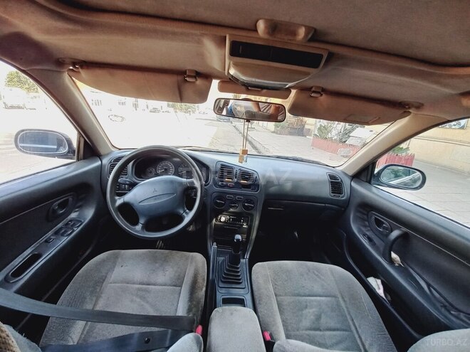 Mitsubishi Galant 1996, 302,600 km - 2.0 l - Salyan