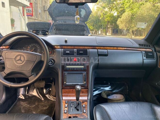 Mercedes E 230 1997, 380,000 km - 2.3 l - Bakı