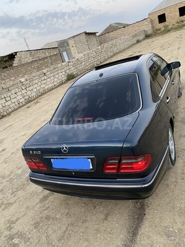 Mercedes E 240 2000, 342,121 km - 2.4 l - Xırdalan