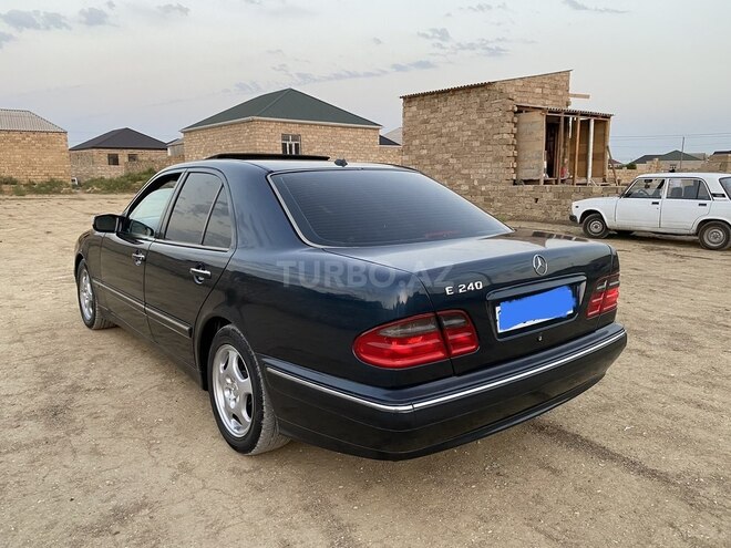 Mercedes E 240 2000, 342,121 km - 2.4 l - Xırdalan