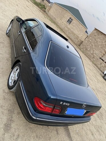 Mercedes E 240 2000, 342,121 km - 2.4 l - Xırdalan