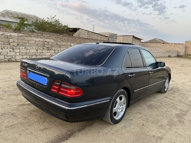 Mercedes E 240 2000, 342,121 km - 2.4 l - Xırdalan