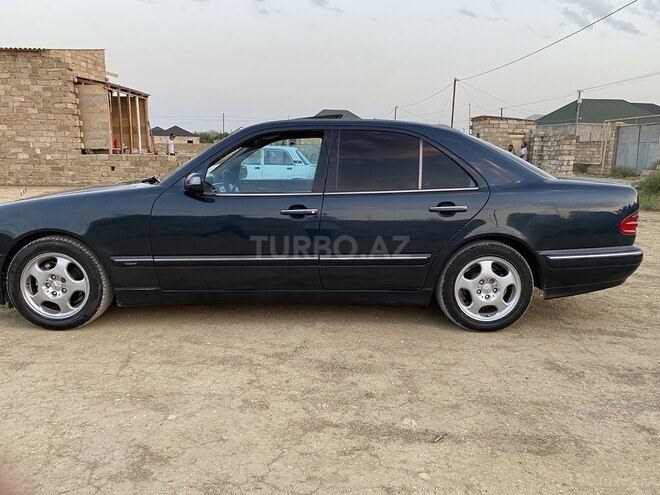 Mercedes E 240 2000, 342,121 km - 2.4 l - Xırdalan