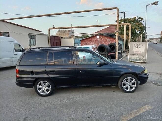 Opel Astra 1996, 150,000 km - 1.8 l - Bakı
