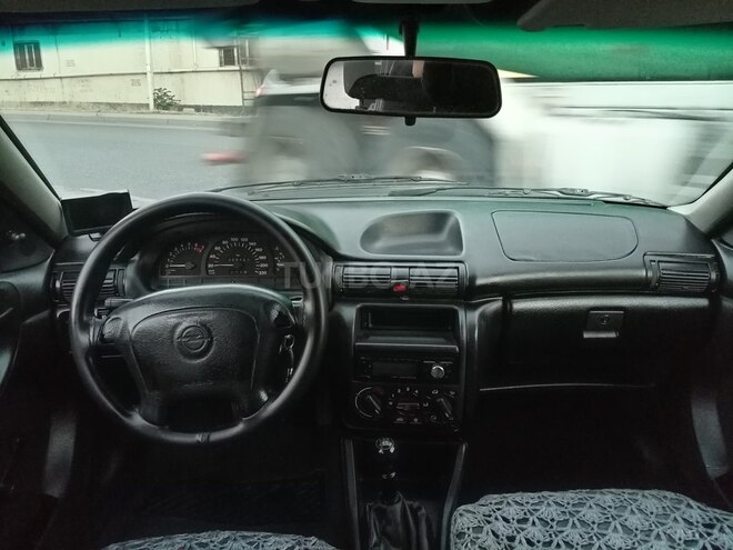 Opel Astra 1996, 150,000 km - 1.8 l - Bakı