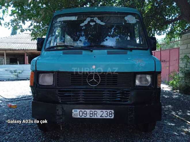 Mercedes  1991, 214,121 km - 2.9 l - Bərdə