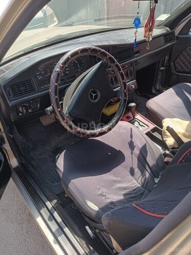 Mercedes 190 1992, 331,965 km - 1.8 л - Bakı