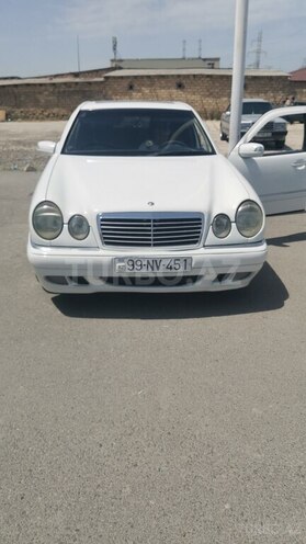 Mercedes E 220 1998, 193,000 km - 2.2 l - Bakı