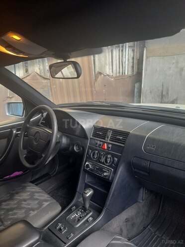 Mercedes C 220 1998, 321,000 km - 2.2 l - Bakı