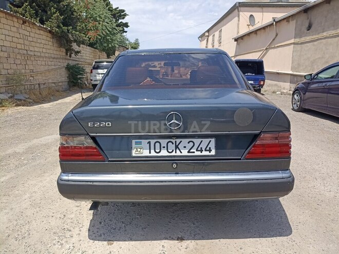 Mercedes E 220 1993, 453,000 km - 2.2 l - Bakı
