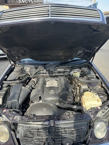 Mercedes E 240 1997, 310,000 km - 2.4 л - Bakı