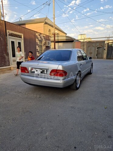 Mercedes E 230 1996, 326,213 km - 2.3 l - Bakı