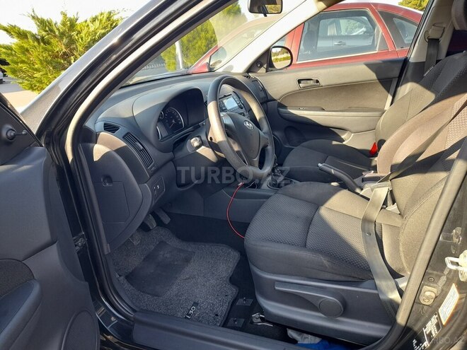Hyundai i30 2009, 182,000 km - 1.4 л - Bakı