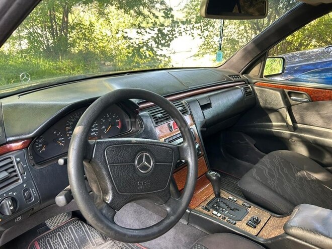 Mercedes E 300 1997, 520,000 km - 3.0 l - İsmayıllı