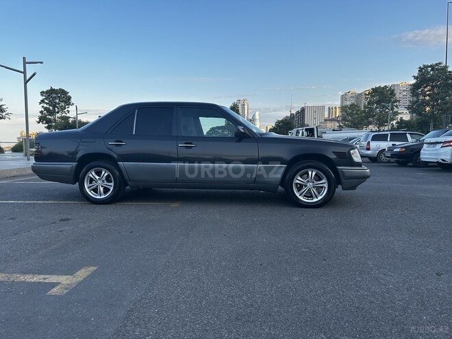 Mercedes E 300 1994, 630,000 km - 3.0 l - Bakı
