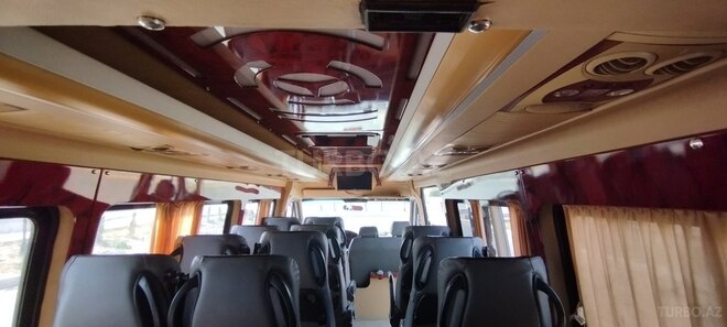 Mercedes Sprinter 412 2000, 954,624 km - 2.9 l - Neftçala