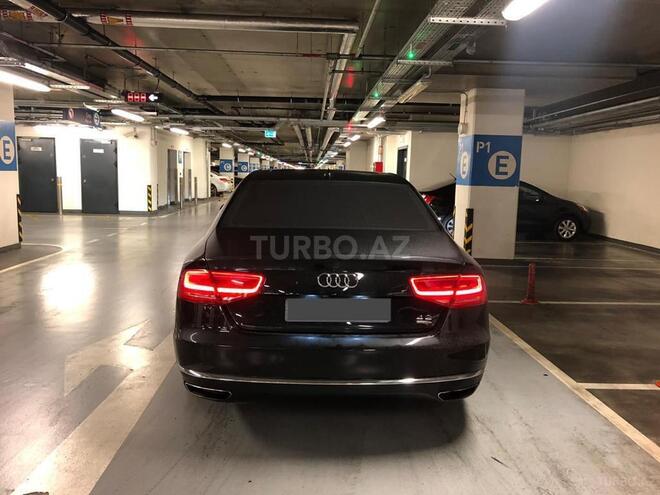 Audi A8 2015, 167,400 km - 4.0 l - Bakı