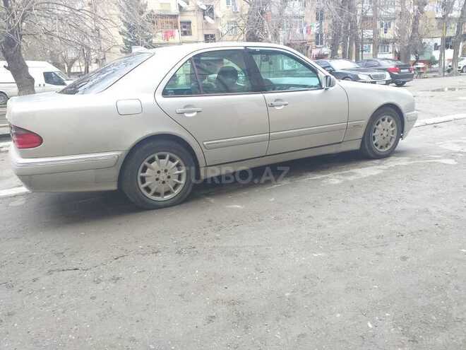 Mercedes E 240 2000, 291,000 km - 2.4 л - Mingəçevir