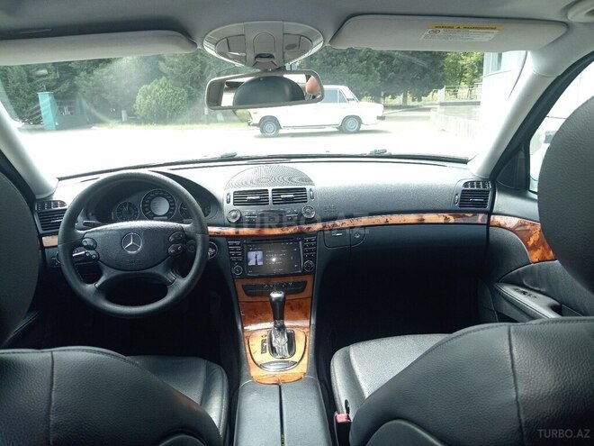 Mercedes E 220 2006, 320,000 km - 2.2 l - Qazax