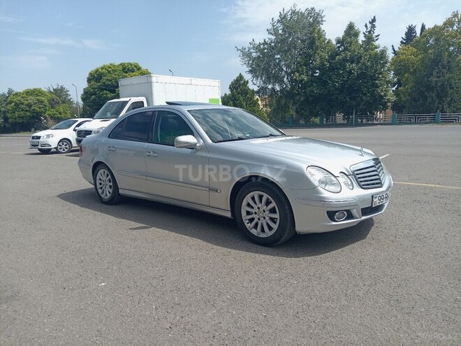 Mercedes E 220 2006, 320,000 km - 2.2 l - Qazax