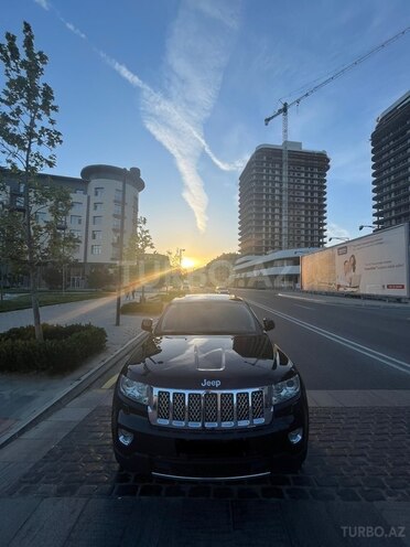 Jeep Grand Cherokee 2011, 240,000 km - 3.6 л - Bakı