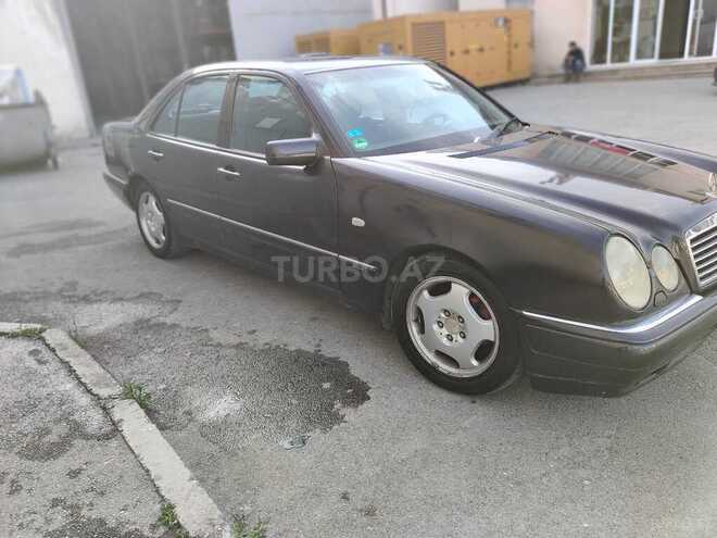Mercedes E 240 1997, 338,000 km - 2.4 л - Bakı