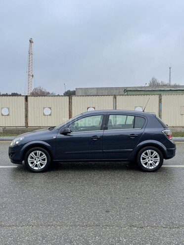 Opel Astra 2010, 49,800 km - 1.4 l - Bakı