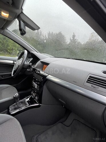 Opel Astra 2010, 49,800 km - 1.4 l - Bakı