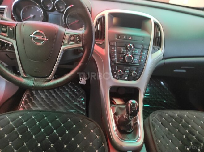 Opel Astra 2010, 286,000 km - 1.3 l - Gəncə