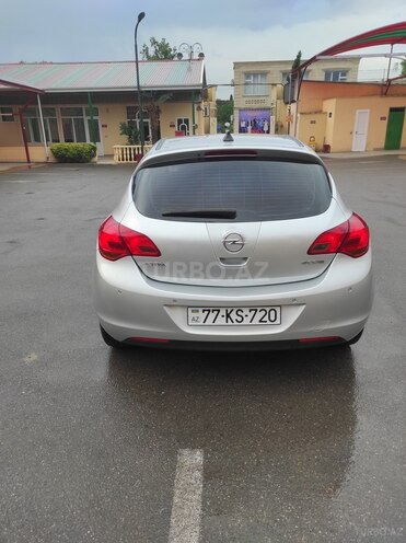 Opel Astra 2010, 286,000 km - 1.3 l - Gəncə