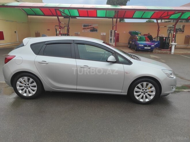 Opel Astra 2010, 286,000 km - 1.3 l - Gəncə