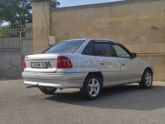 Opel Astra 1992, 395,000 km - 1.8 л - Bakı